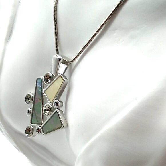 Lia Sophia Pendant Necklace Abstract Mother of Pearl Crystal Silver Tone Signed - Picture 7 of 14
